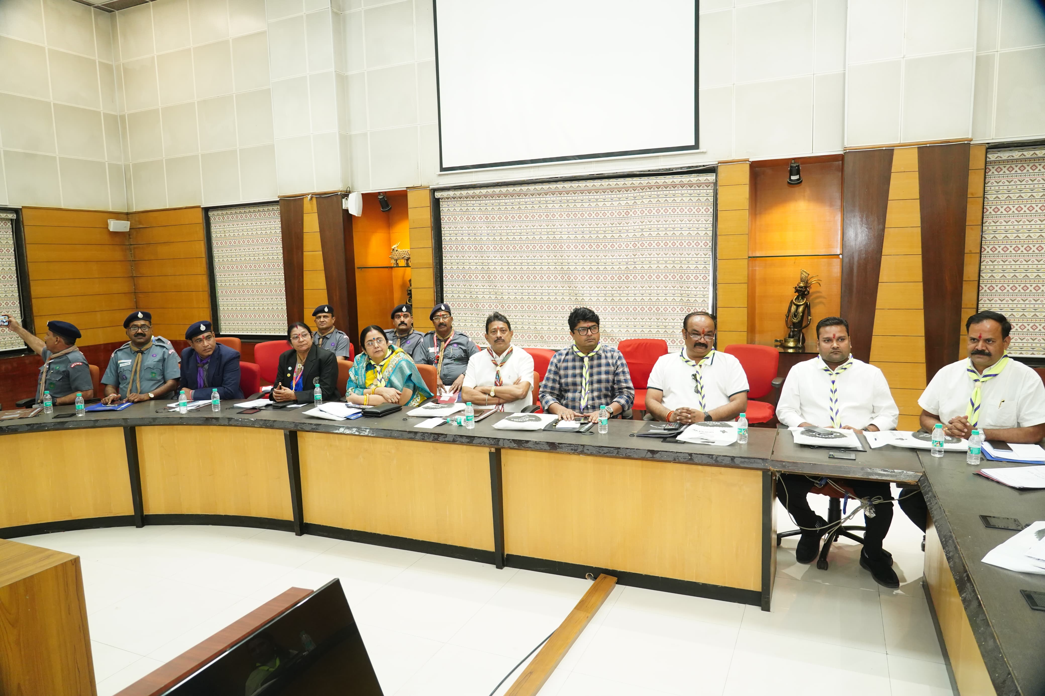 Scouting will get new direction and energy in Chhattisgarh: MP Brijmohan Agarwal, Bharat Scouts and Guides Chhattisgarh State Executive Meeting concluded under the chairmanship of MP Brijmohan, National Jamboree, training of youth, strengthening of the organization and new dimensions of social service were discussed extensively, Raipur, Chhattisgarh, Khabargali