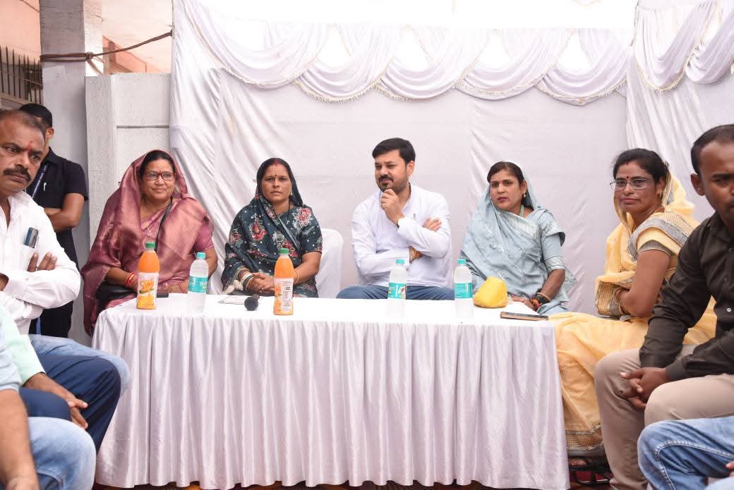 MLA Anuj inaugurated Universal Public School, Dharsiva MLA Padmashree Anuj Sharma, Mandhar, Chhattisgarh, Khabargali