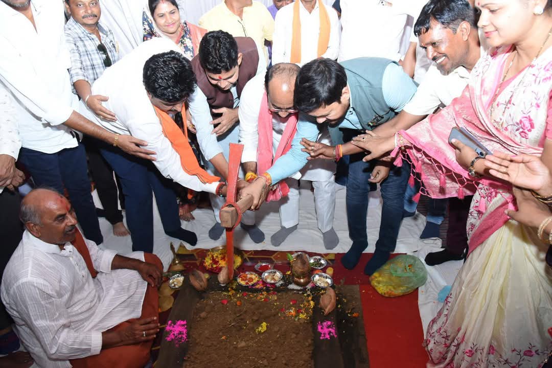 Deputy Chief Minister Sao performed Bhoomi Pujan for development works worth 62 crores in the area of ​​his MLA Anuj Sharma, Dharsiwa Assembly, Chhattisgarh, Khabargali