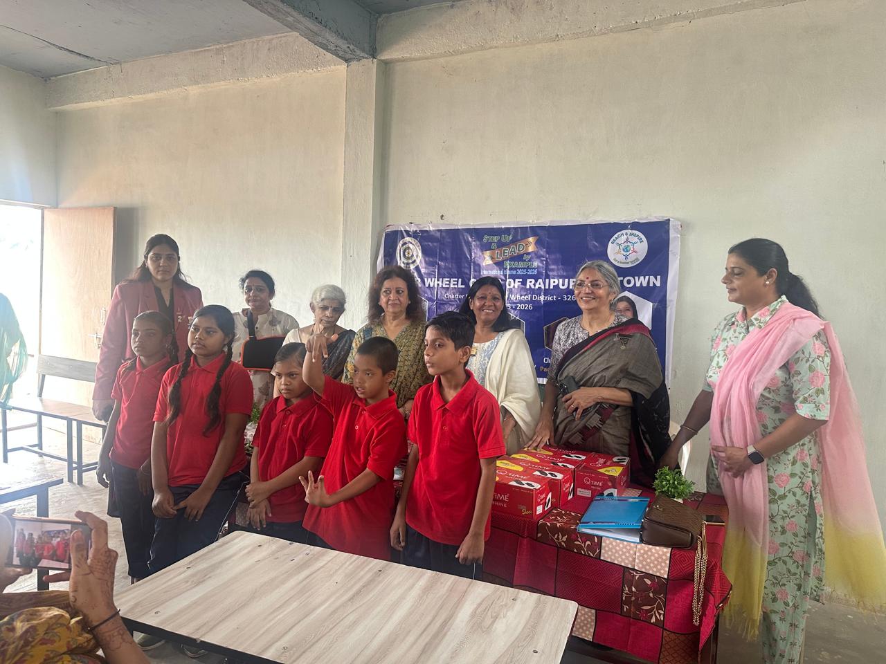 Jatan Divyang School Doma organizó con éxito un festival de admisión escolar y un programa de plantación de árboles en Raipur, Chhattisgarh, Khabargali