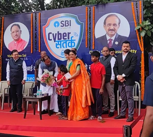 Unforgettable meeting of the children of Jatan Divyang School at the residence of Chief Minister Vishnu Dev Sai, Doma, Raipur, Khabargali, Jatan Divyang School and Surya Nursing College, deaf and dumb, multiple disability children, Chhattisgarh