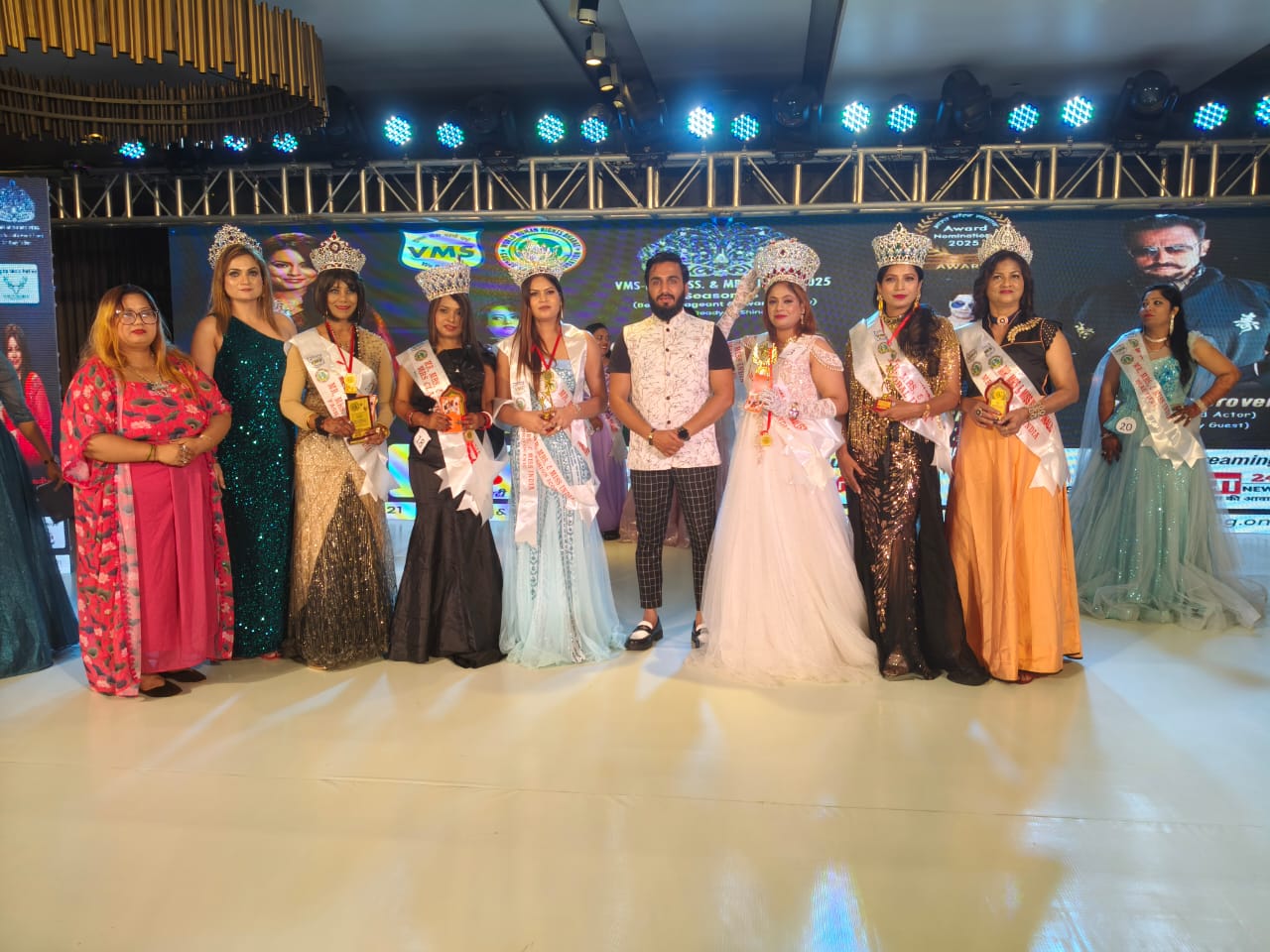 A grand celebration of 'Mr., Miss & Mrs. India 2025' and 'Bharat Gaurav Samman' was organised at Triton Hotel, Bollywood actress Mahima Chaudhary, Founder of VM Management & Securitas Jitendra Singh Chaudhary and Kavita Singh as chief guests, Raipur, Chhattisgarh, Khabargali