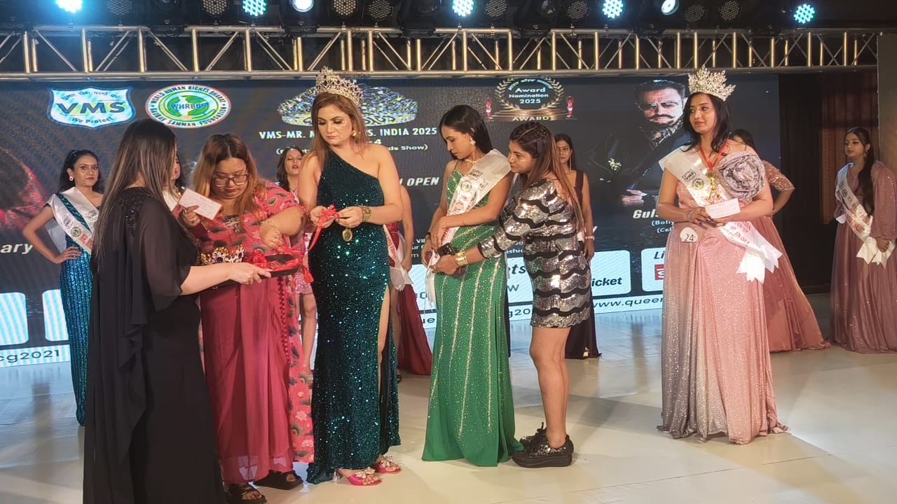 A grand celebration of 'Mr., Miss & Mrs. India 2025' and 'Bharat Gaurav Samman' was organised at Triton Hotel, Bollywood actress Mahima Chaudhary, Founder of VM Management & Securitas Jitendra Singh Chaudhary and Kavita Singh as chief guests, Raipur, Chhattisgarh, Khabargali