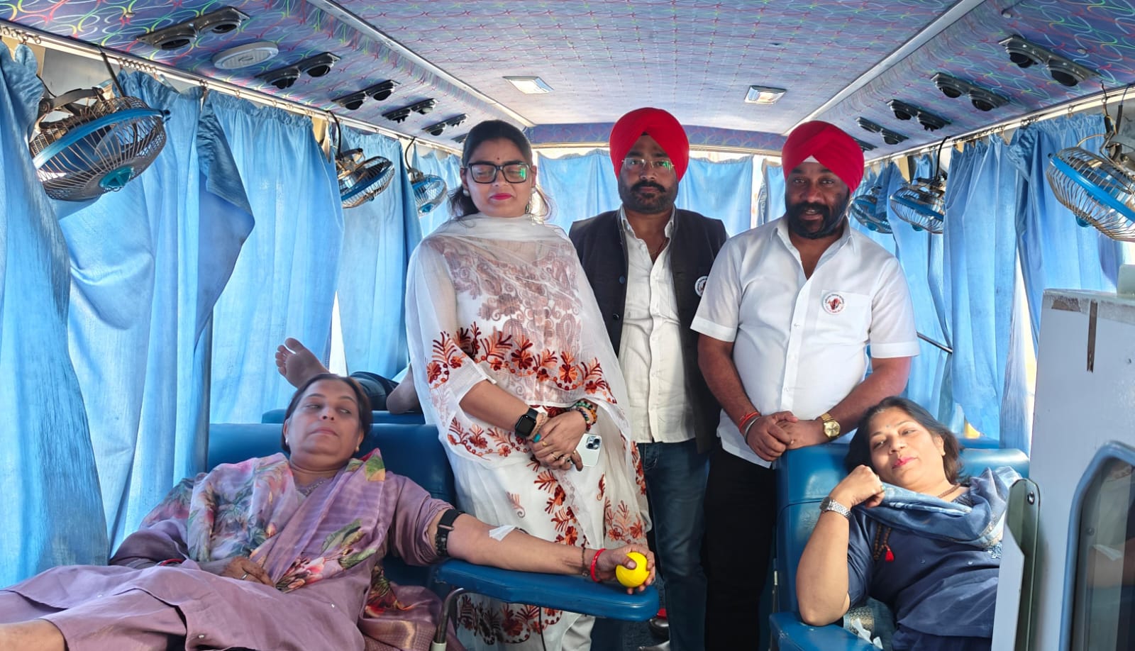 State Minority Commission successfully organised a massive blood donation and health camp on the 350th martyrdom anniversary of Shri Guru Teg Bahadur Ji, Bilasa Blood Centre, Chhattisgarh Sikh Council and Gurudwara Guru Nanak Nagar group Sadh Sangat, Amarjeet Singh Chhabra, Raipur, Chhattisgarh, Khabargali