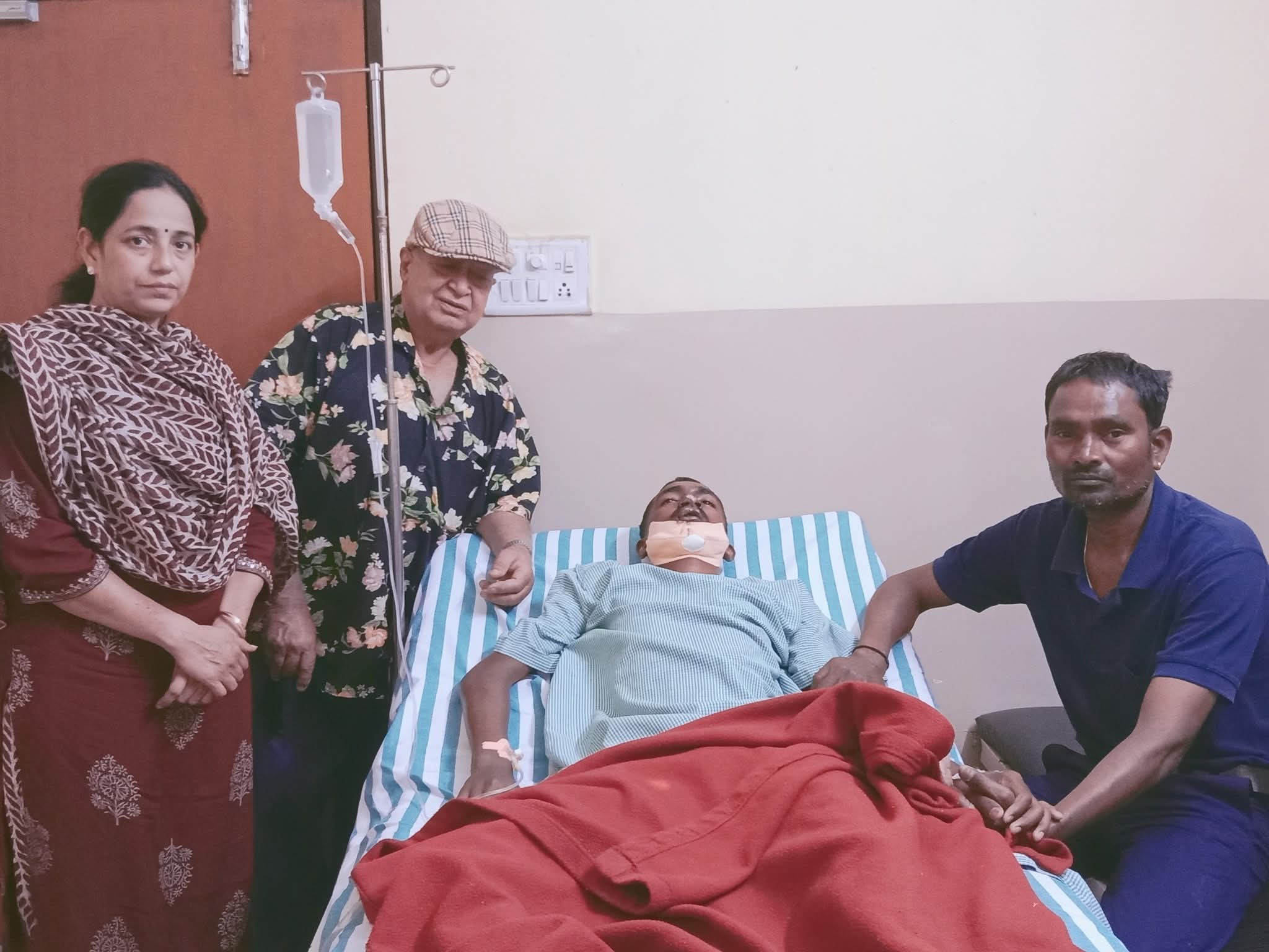 Smita Singh, an embodiment of sacrifice and service, left her government job to shape the future of the underprivileged. Through the Shakuntala Foundation, she has brought about revolutionary changes in the fields of health, women's empowerment, and support for people with disabilities. Raipur, Chhattisgarh, Khabargali.