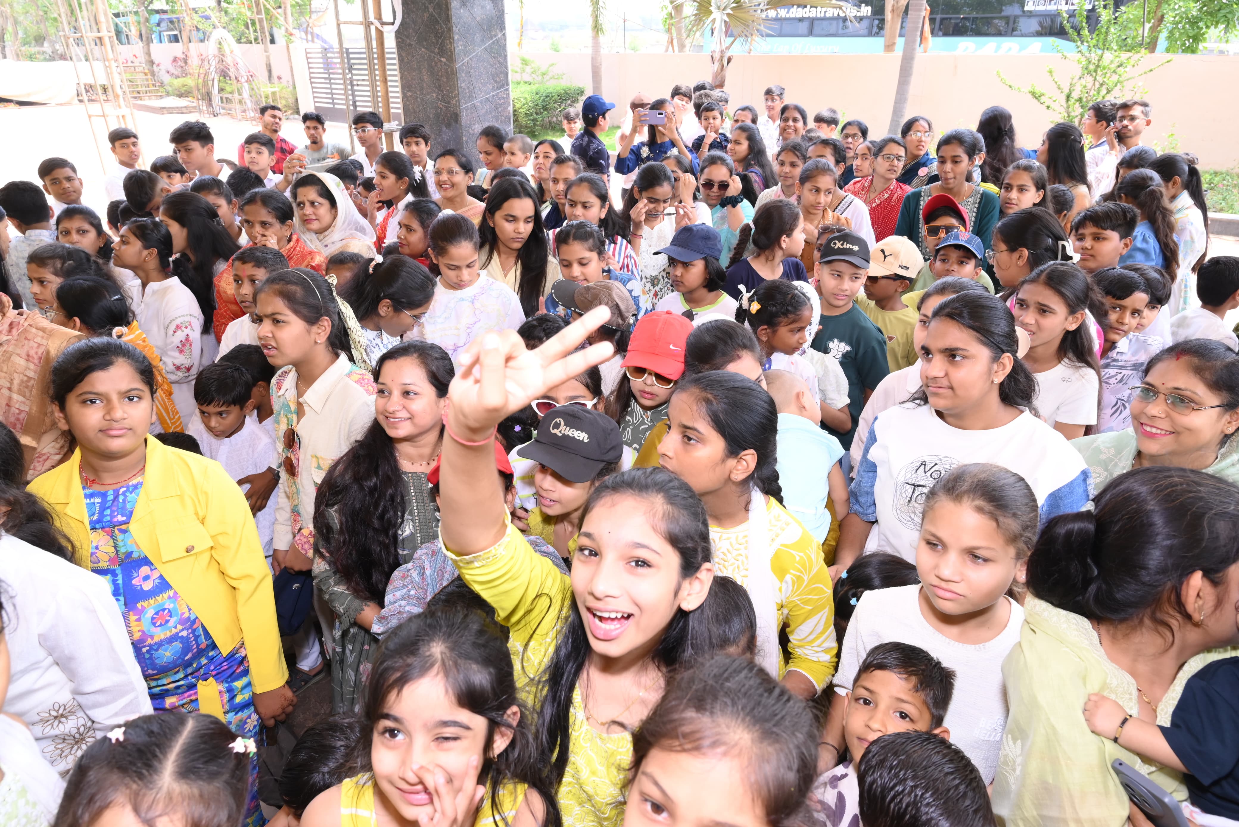 New generation connected with religion and culture: 600 children learnt precious lessons of life in the 'Grand Funfesta' of Samata Sanskaar Pathshala, childhood of Chhattisgarh-Odisha came together in Raipur: a unique confluence of children and teachers from 76 regions, convener Vandana Dhadiwal, Vikas Dhadiwal, Chhattisgarh, Khabargali