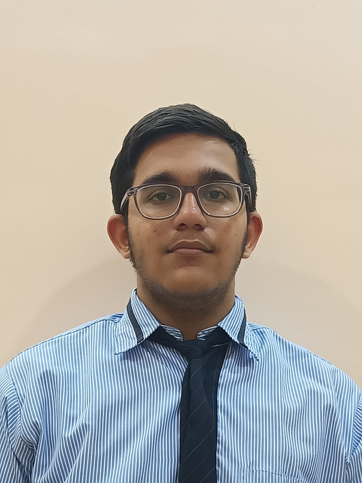 MGM School, Raipur, Achieves Resounding Success in CBSE Class 12 Exams: All Students Pass with First Division; Alice Jordan Henry and Aditi Khemani Emerge as Toppers. Dignitaries present include Reverend Father Jose Mathew,Vice President, MGM Group of Institutions, Principal Dr. Leena R. Jacob, H.G. Alexios Mar Eusebius Bishop and Manager, MGM Group, and Reverend Father Regi C. Varghese Diocesan Education Officer, Diocese of Calcutta. Raipur, Chhattisgarh  Khabargali.