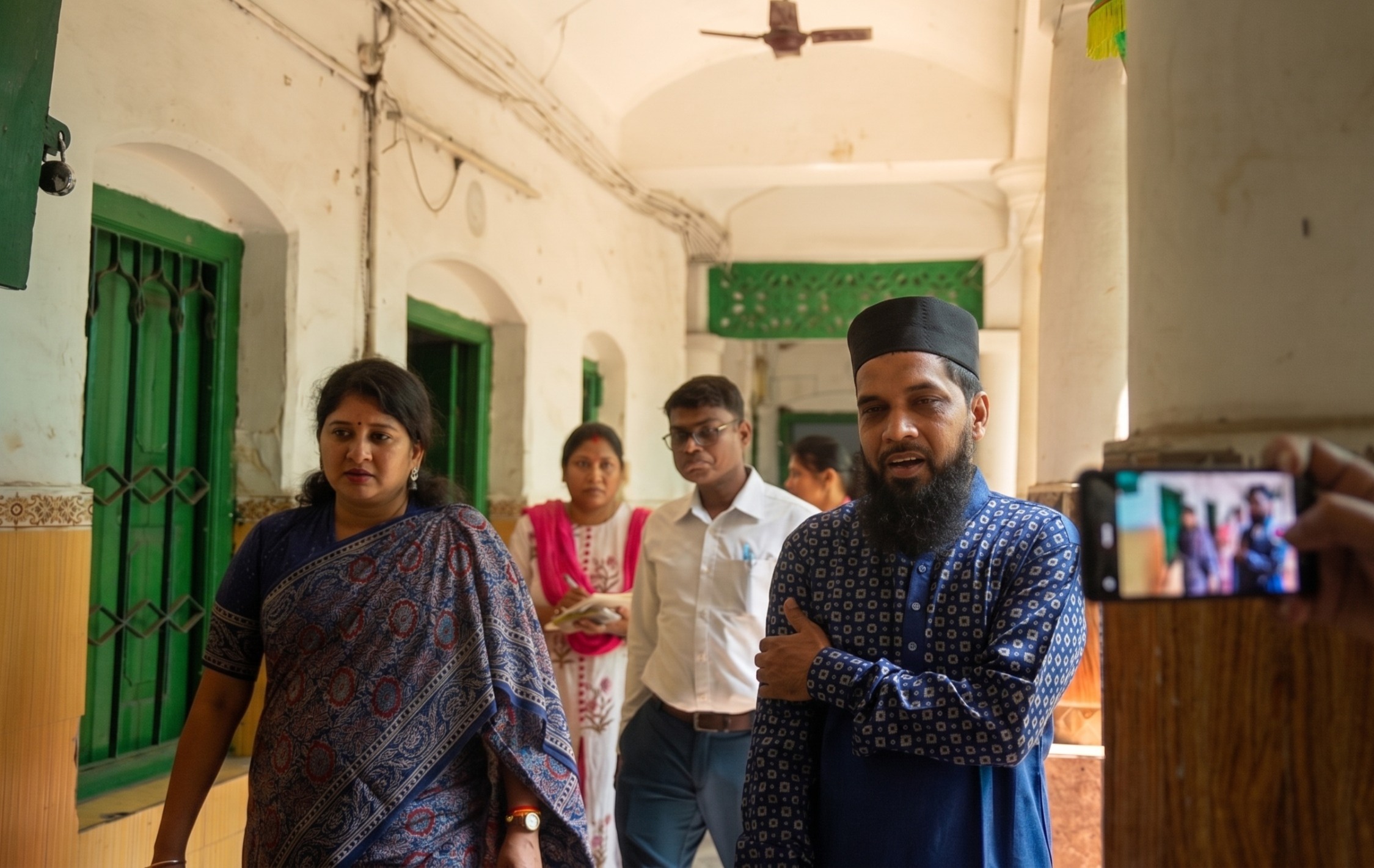 Major flaws found in Madrasas, Child Commission strict: Children were being forced to do manual labour, filth in the premises and lack of drinking water. Dr. Varnika Sharma's inspection found deficiencies in child protection standards, gave instructions for improvement, Madrasa Islahul Muslimeen and Darul Yatama located at Baijnath Para, Dr. Varnika Sharma, Chairperson of Chhattisgarh State Child Rights Protection Commission, Raipur, Chhattisgarh Khabargali