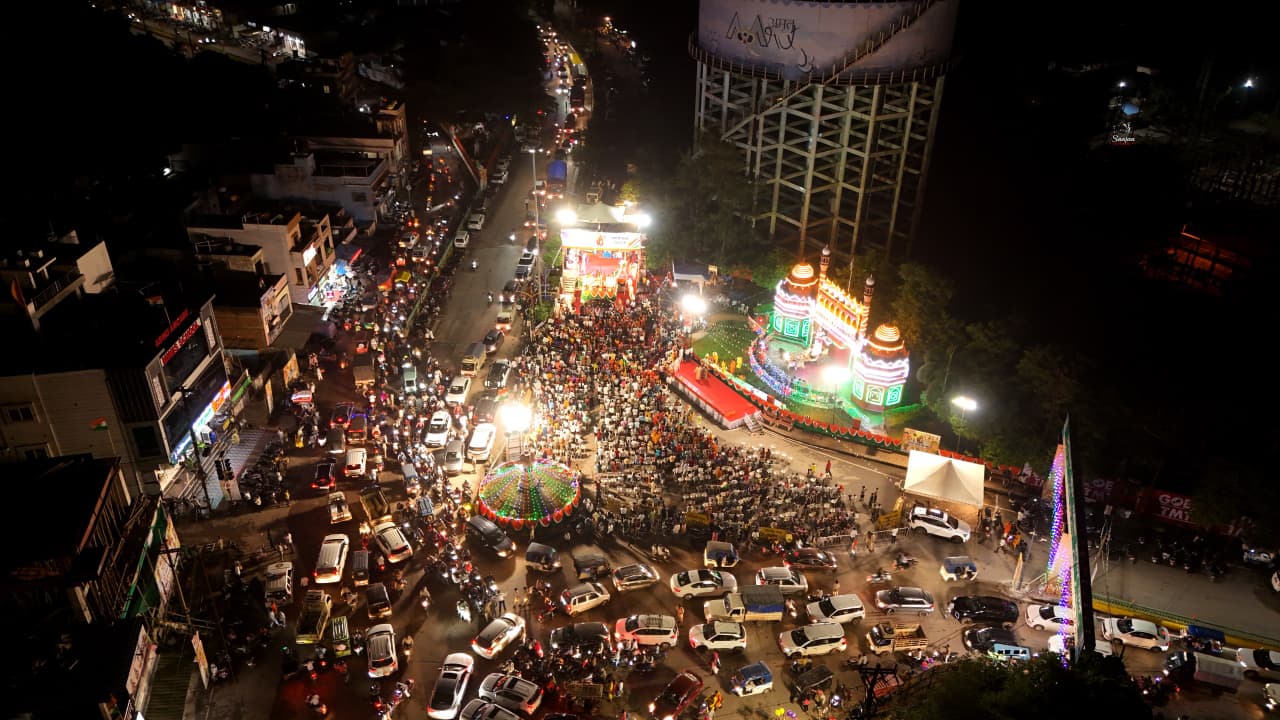 A deluge of tricolours in Raipur West: Thousands gathered, Bharat Mata Chowk reverberated with the aarti of 51 lamps, a massive caravan of tricolours led by MLA and former Cabinet Minister Rajesh Munat, BJP, Chhattisgarh News, Khabargali