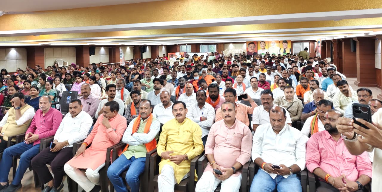 Raipur Kanwar Yatra 2026, Raipur Kanwar Yatra 23 August, Raipur West MLA and former Cabinet Minister Rajesh MoonatRajesh Moonat Kanwar Yatra, Baba Hatkeshwarnath Jalabhishek, Raipur Shiva devotees, 10 thousand Kanwariyas, Mahadev Ghat Kanwar Yatra, Chhattisgarh News, Khabargali
