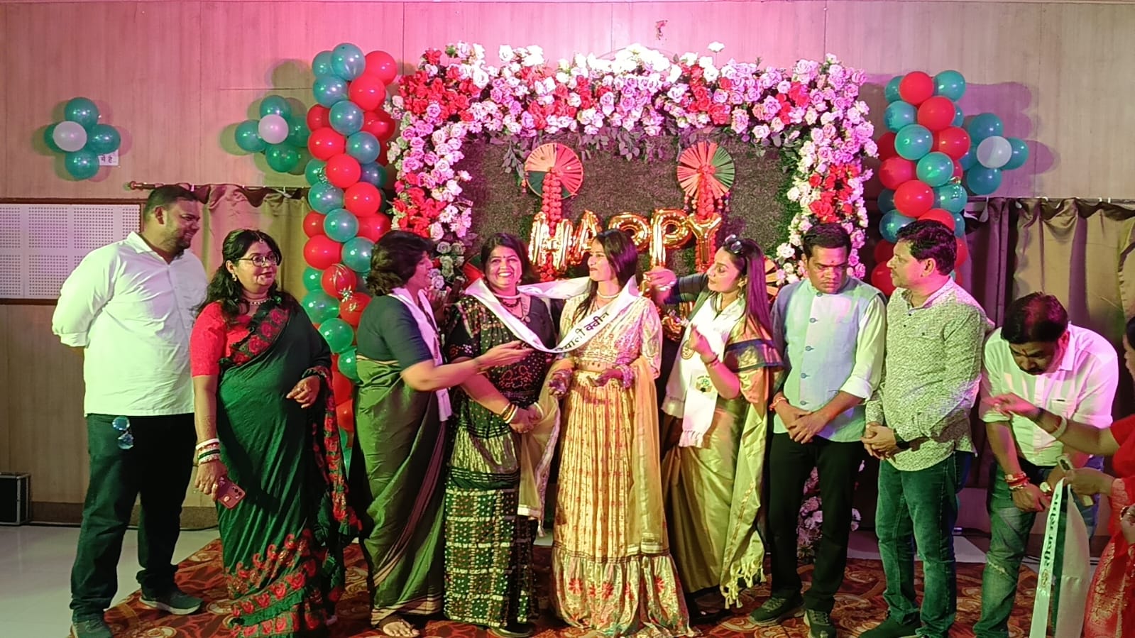 Raipur Press Club Teej Festival, Raipur Press Club painted in the colors of Teej, Laxmi Rajwade, Laxmi Verma and Bhavna Bohra increased the enthusiasm of women journalists by doing ramp walk, Teej Queen Neha Srivastava, Hariyali Queen Madhumita Pal, Ambika Mishra Hariyali Queen, Women Journalist Teej Festival, Raipur Teej Festival, Laxmi Rajwade Teej Festival Raipur Press Club News, Chhattisgarh, Khabargali