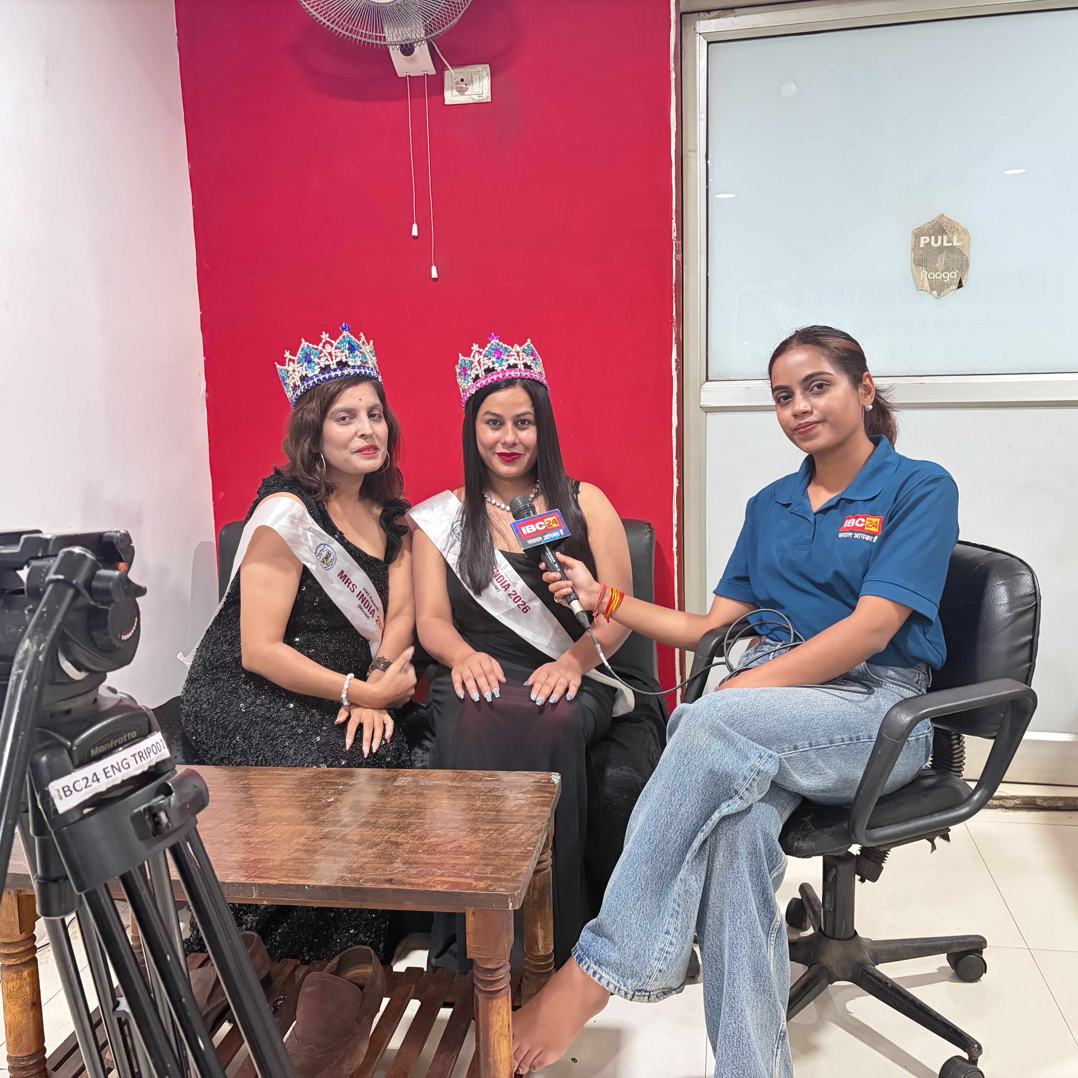 Raipur's Unnati Shukla and Chanchal Sahu won the title of Mrs. India and Miss India 2026 in Indore, Chhattisgarh, Khabargali