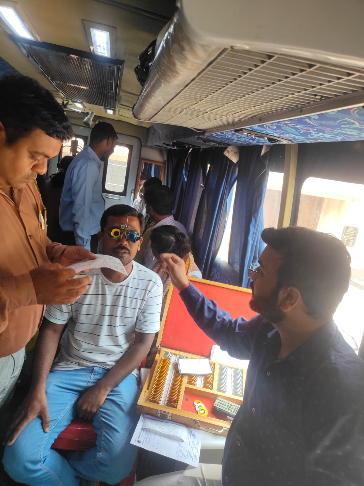 Raipur Press Club, Mahavir International Service Organization, Free Eye Check up, Eye Camp, Cataract Operation, Health, State Minister rank Lokesh Kavadiya, Raipur, Chhattisgarh, Khabargali