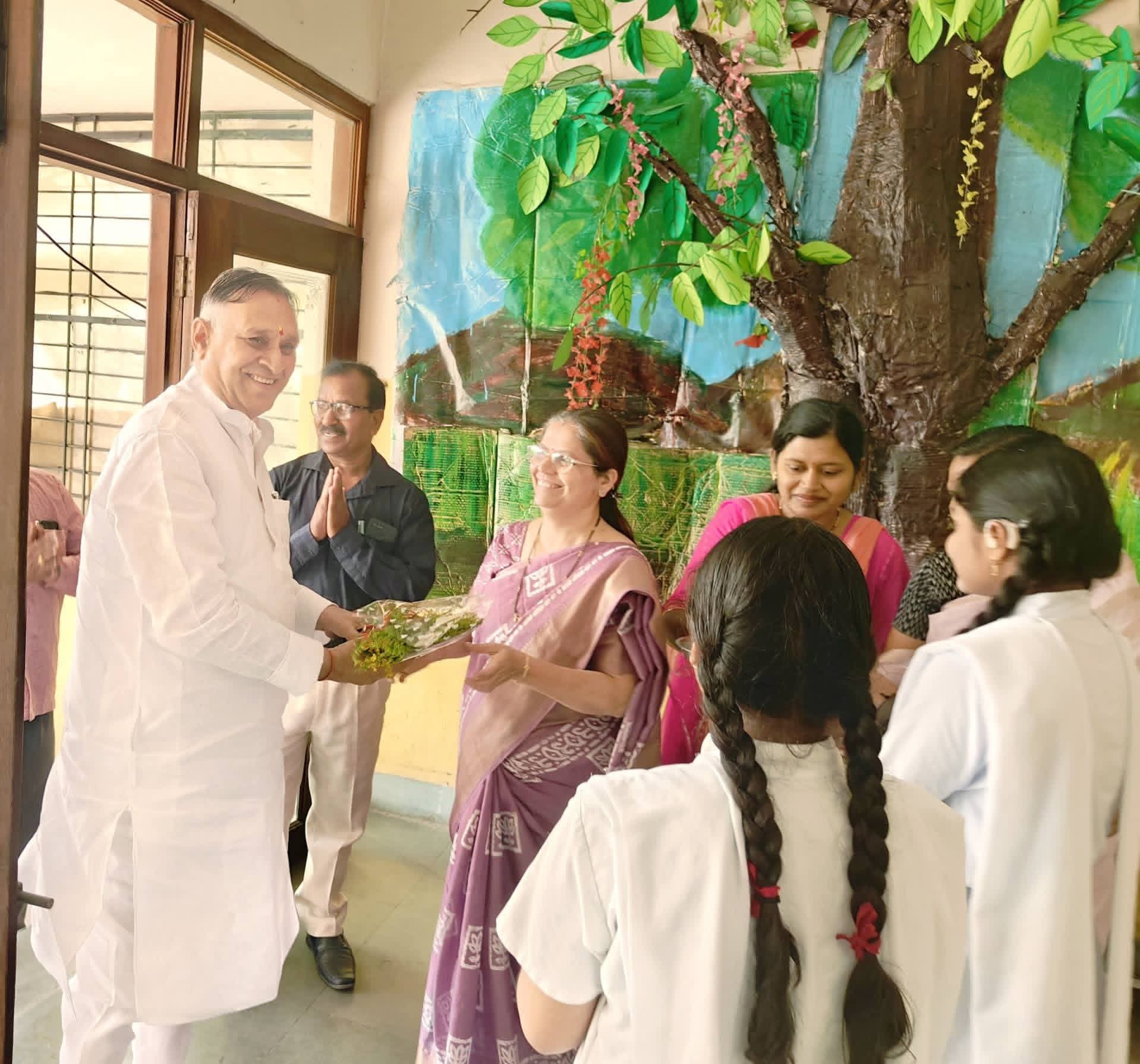 ​    ​​    ​Resident of Deaf and Dumb School, Government Deaf and Dumb School, Songaon, Nagpur, Hudkeshwar, Chhattisgarh Chairman of Disabled Finance and Development Corporation Lokesh Kavadiya, Chhattisgarh, Nagpur, Disabled, Deaf and Dumb School, Skill Development Training, Chhattisgarh, Khabargali