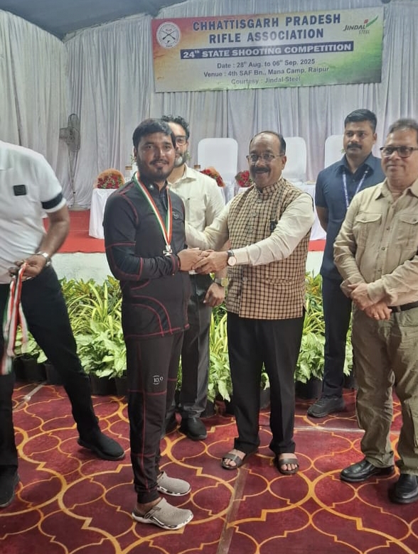 Players of Topgun Shooting Academy won the state level shooting competition, Raipur, Chhattisgarh, Khabargali