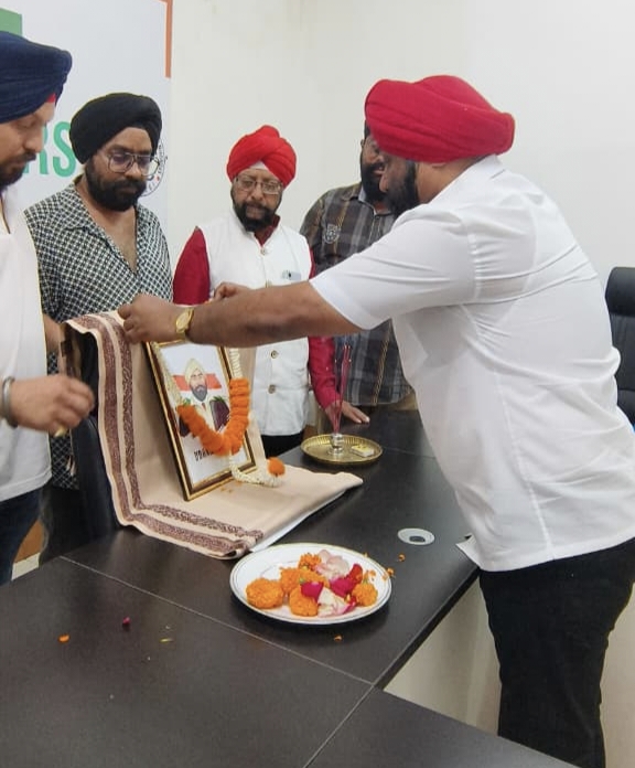 Martyr Udham Singh Martyrdom Day: Emotional tribute paid at State Minority Commission, youth received message of national service, salute paid to martyr Udham Singh's sacrifice in Raipur, Commission Chairman Amarjeet Singh Chhabra said - his life will always be a source of inspiration, Chhattisgarh, Khabargali