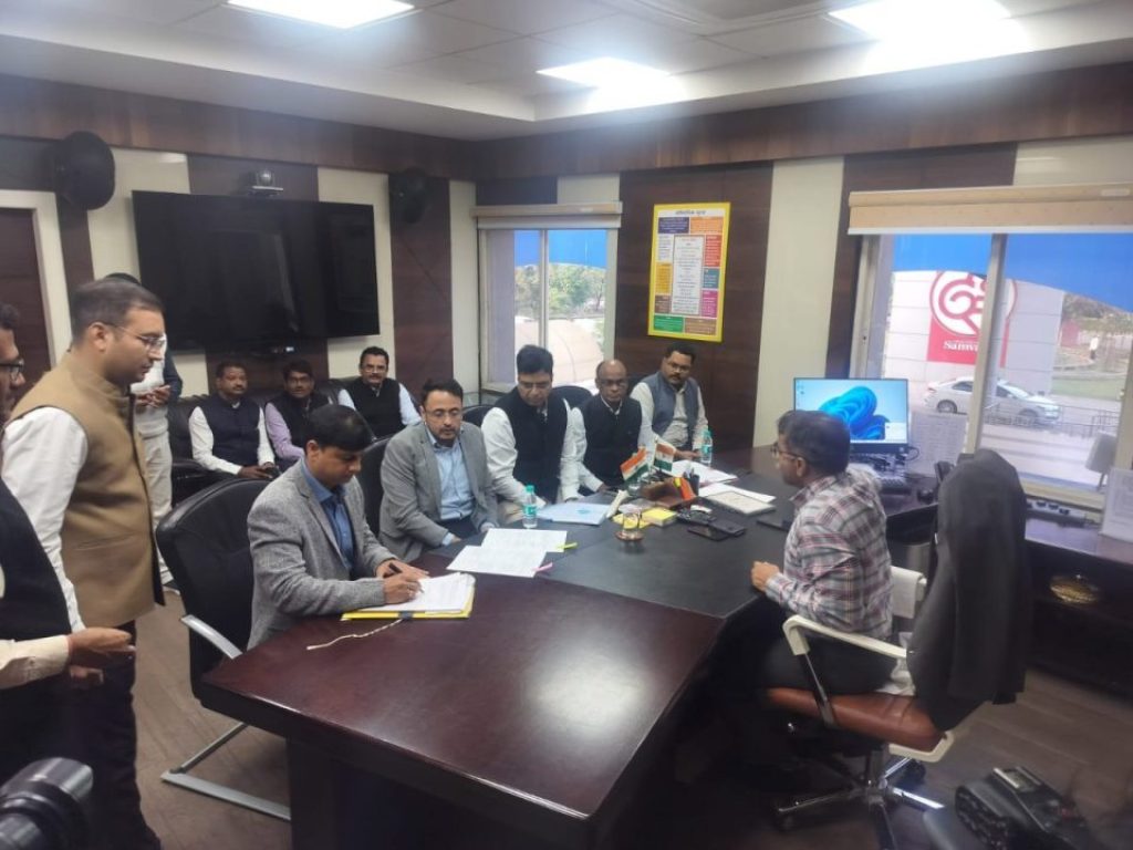 IPS Mayank Srivastava takes over as Public Relations Commissioner, Chhattisgarh, Khabargali
