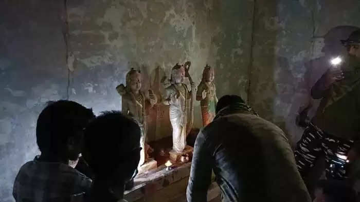 The doors of Shri Ram temple were closed for 21 years.. then a miracle happened, CRPF opened the Shri Ram temple which was closed by Naxalites, Keralapenda, Chhattisgarh, under Chintalnar police station area of Naxal-affected Sukma district, Khabargali