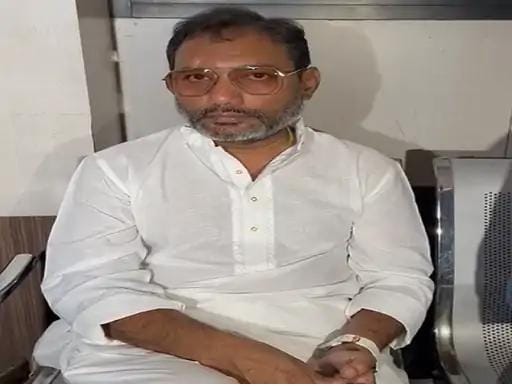 Former minister Guru Rudra reached Raipur SSP office to surrender in Balodabazar violence case, Chhattisgarh, Khabargali