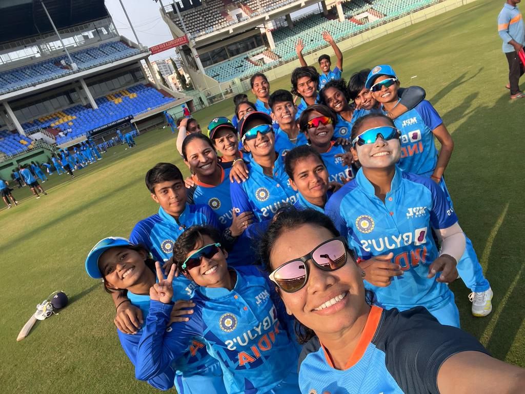 Akanksha Satyavanshi, Physiotherapist, Achievement, Saddu, Raipur, Chhattisgarh, Senior Women's T20 World Cup, World Champion, Under-19 Women's Cricket Team, Khabargali