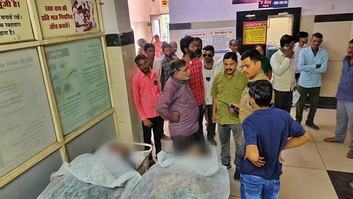 Stampede during Rudraksha distribution at Kubereshwar Dham, two women dead, 3 injured, Sehore, Khabargali