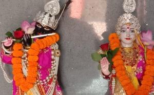 Govardhan Puja, Annakut and 56 offerings were made at Radha Krishna Temple and Mahamaya Temple - Pt Jha, Raipur Old Basti Maithil Para, Chhattisgarh, Khabargali