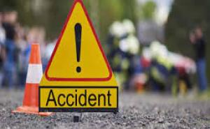 तेज रफ्तार स्कार्पियो पेड़ से टकराई, 3 लोगों की मौत, 10 से ज्यादा घायल खबरगली High-speed Scorpio hits tree, 3 killed, more than 10 injured jagdalpur hindi news jagdalpur khabargali 