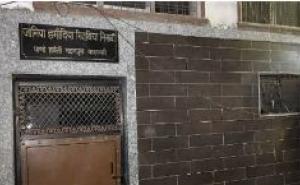 Major accident in madrasa, youth dies after lift falls, one in critical condition hindi news khabargali 