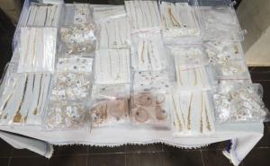 7.5 kg gold jewellery recovered from a secret chamber in a luxury car, three youths from Gujarat arrested hindi News latest News mahasamund news khabargali 