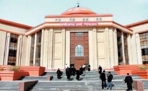 Major relief for Chhattisgarh MBBS students from the High Court: service bond to be waived if appointments are not made on time. bilaspur hindi news khabargali 