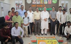Service Resolution Campaign, Narendra Modi, Chhattisgarh Disabled Finance and Development Corporation Chairman Lokesh Kavadiya, Disabled, Raipur, Chhattisgarh, Rangoli, Public Service, Khabargali