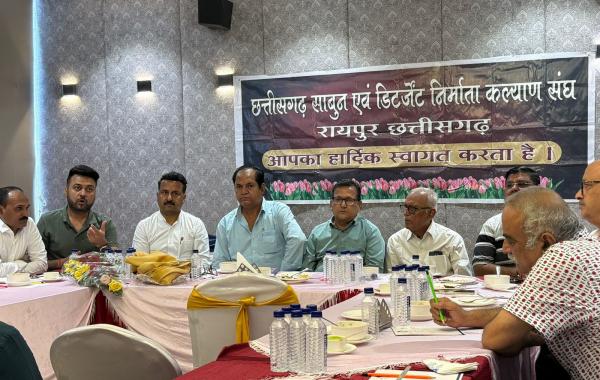From September 22, it is mandatory to write the new MRP rate along with the old MRP rate on the products - CA Chetan Tarwani, Raipur, Chhattisgarh, Khabargali