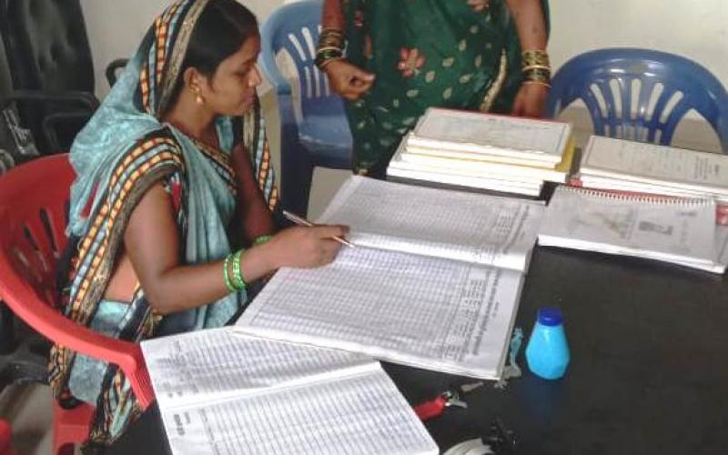 Engineer Didi, Smt. Pulojma Khairwar, Mahatma Gandhi National Rural Employment Guarantee Scheme, Mahatma Gandhi NREGA, Janjgir-Champa district's Baloda development block, Junadih, Chhattisgarh, Khabargali