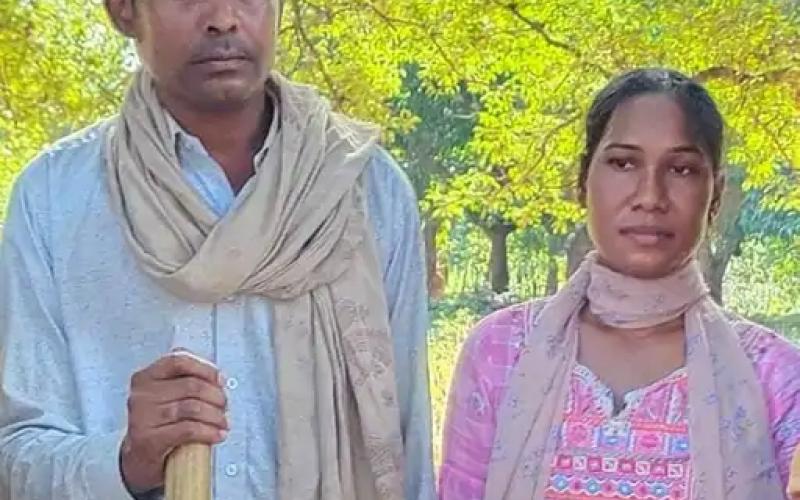 PMGSY, Sub Engineer, Ajay Roshan Lakra, Mankeli village, Peon Laxman Pratagiri, Naxalite, Chhattisgarh, Khabargali