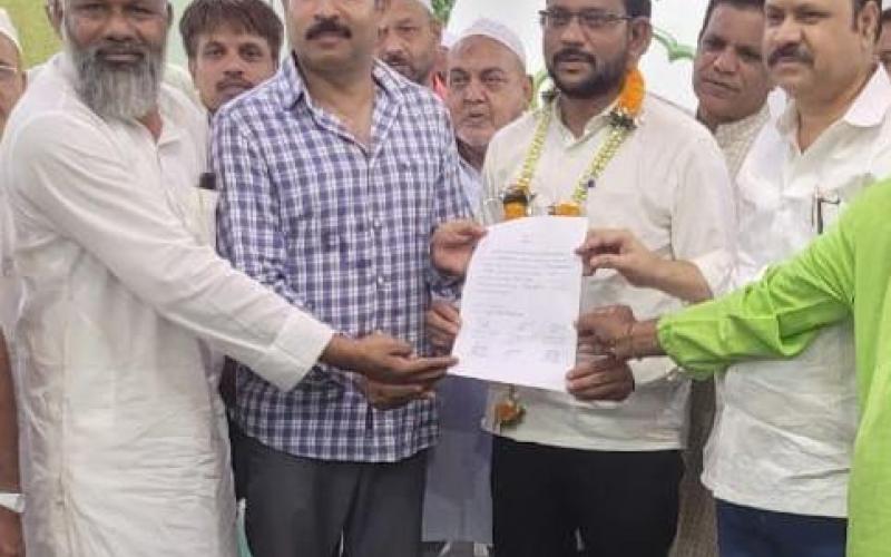 Hyderi Masjid's Mutavalli Haider Ali, Haider Masjid Trust Shia Ashna Asari Momin Jamaat, Faizal Rizvi, Waqf Board Member Reyaz Hussain Gudhiyadi, Court Waqf Tribunal Member Hamid Hussain, Seerat Committee President Haji Anwar Rizvi, Advocate Sameer Javed, Senior Journalist Tahir  Hydari, Raipur, Chhattisgarh, Khabargali
