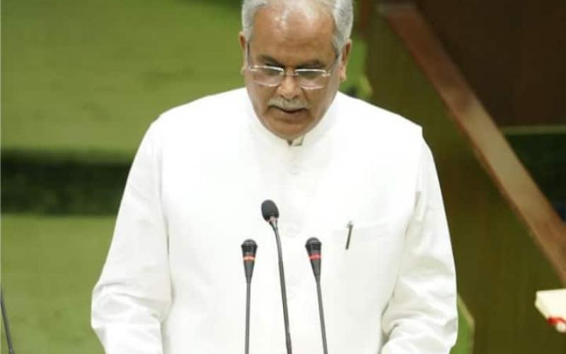 Chief Minister Bhupesh Baghel gave dozens of gifts to the employees and officers of the state, presented the first supplementary budget of six thousand thirty one crore, seventy five lakh, two thousand, nine hundred and seventy seven rupees for the financial year 2023-24 in the Legislative Assembly, Chhattisgarh , News,khabargali