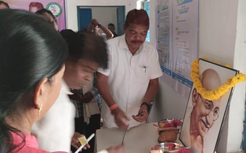 Chairman of Chhattisgarh Handicrafts Development Board, Chandan Kashyap, village Karandola Bhanpuri of Bastar district, Shishal craft training program, Chhattisgarh, Khabargali