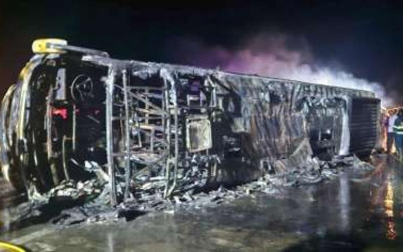 A terrible accident has happened in Buldhana, Maharashtra.  26 people burnt alive to death due to fire in a bus, khabargali