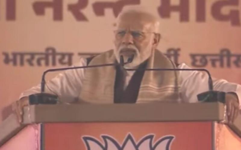 PM Narendra Modi roared in Raigarh, Chhattisgarh is like a power house for me, will protect the forests and land and also develop infrastructure, dedicated railway projects worth Rs 6350 crore to the nation.. Critical care blocks with 50 beds in nine districts.  ' Also laid the foundation stone, Chhattisgarh, Khabargali