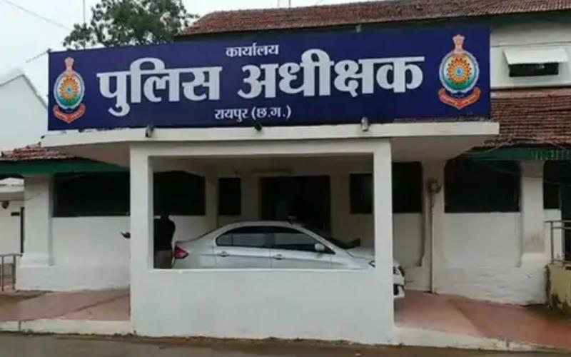 Transfer of 2 TIs of the capital, Saraswati Nagar police station TI Shruti Singh to Kabir Nagar police station, Reserve Force posted Bhekhlal Chandrakar as the new TI of Saraswati Nagar police station, Raipur, Khabargali.