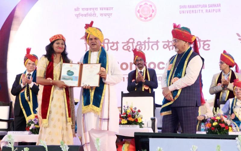 Akanksha got Ph.D.  Degree, Chancellor of Shri Rawatpura Government University, Shri Ravi Shankar Maharaj, Impact of e-Resources on the Services of Agriculture Libraries of Chhattisgarh State: Consortium for e-Resources in Agriculture, Raipur, Chhattisgarh, Khabargali