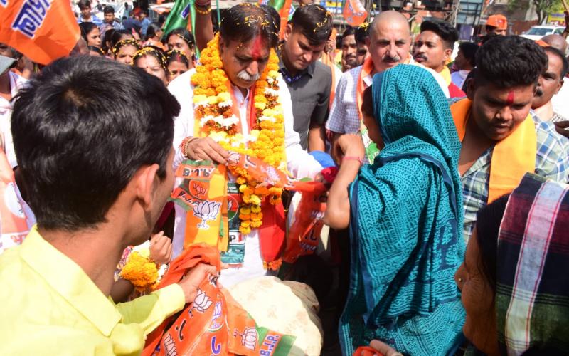 Former cabinet minister, Raipur West Assembly, BJP candidate Rajesh Munat, election public relations campaign, Sri Sri Solapuri Mata located in Khamtarai, Chhattisgarh Khabargali