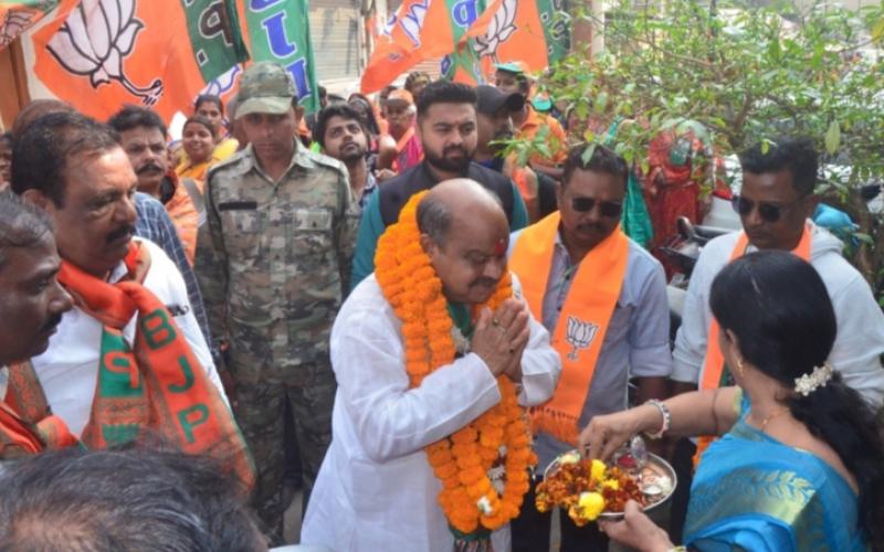 BJP candidate from Raipur North assembly constituency Purandar Mishra, tour and public relations, Chhattisgarh assembly elections, Khabargali