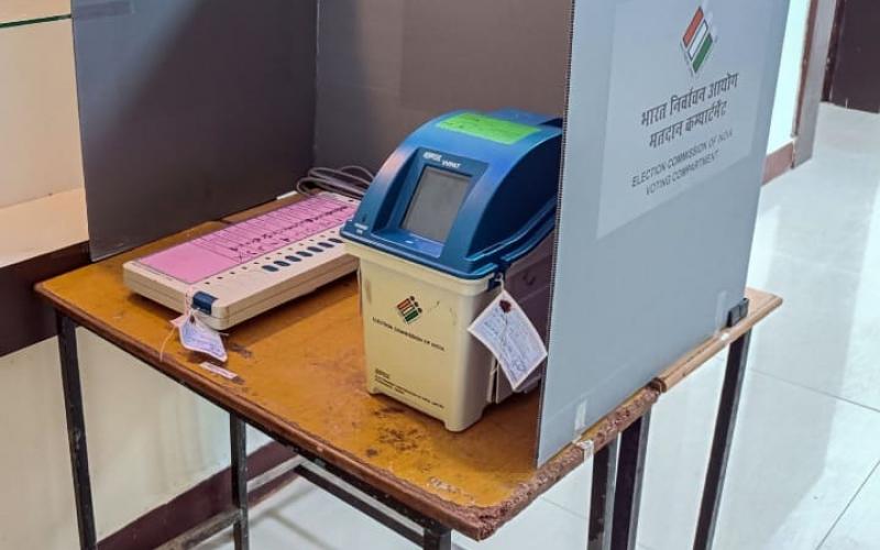 In Chhattisgarh, 70.87 percent voting took place in the first phase in Mohla-Manpur, Antagarh, Bhanupratappur, Kanker, Keshkal, Kondagaon, Narayanpur, Dantewada, Bijapur, Konta, Pandariya, Kawardha, Khairagarh, Dongargarh, Rajnandgaon, Dongargaon, Khujji, Bastar, Jagdalpur and  Chitrakote Assembly, Khabargali