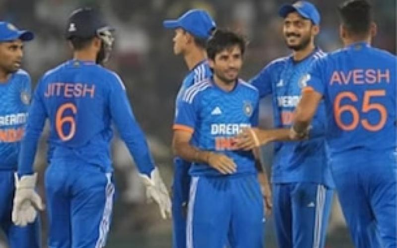 India defeated Australia by 20 runs in the fourth T-20 international cricket match held in Raipur, Chhattisgarh, Khabargali.