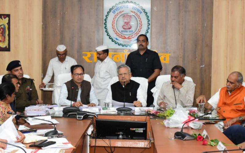 Assembly Speaker Dr. Raman Singh, Collectorate Hall of Rajnandgaon, Chhattisgarh, Khabargali