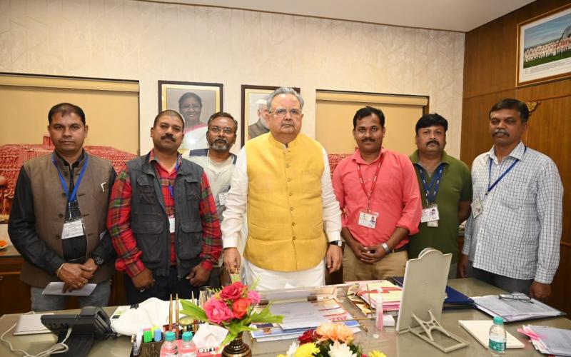 Assembly Speaker Dr. Raman promised immediate action on the problems of Video Journalist Association, Vishwanath Sahu, Chhattisgarh, Khabargali