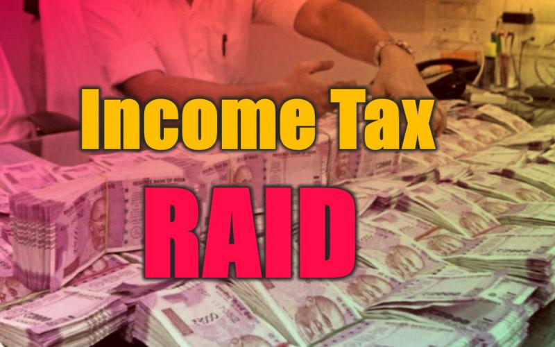 IT found irregularities worth more than Rs 100 crore in dozens of lockers, documents, computers-laptops, iPads and mobile phones were seized...report will be ready soon, former minister Amarjeet Bhagat's residence in MLA Colony, Raipur, Arora Group's office in Telibandha.  , Raid on director Harpal Arora's Law Vista residence and around a dozen locations of finance brokers and real estate brokers in the city, Raipur, Chhattisgarh, Khabargali.