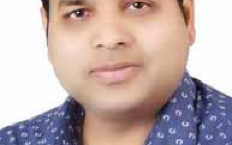 Aam Aadmi Party leader shot in mutual dispute, Aam Aadmi Party leader Amar Aggarwal shot a young man below the shoulder in Kharsia, Chhattisgarh, Khabargali