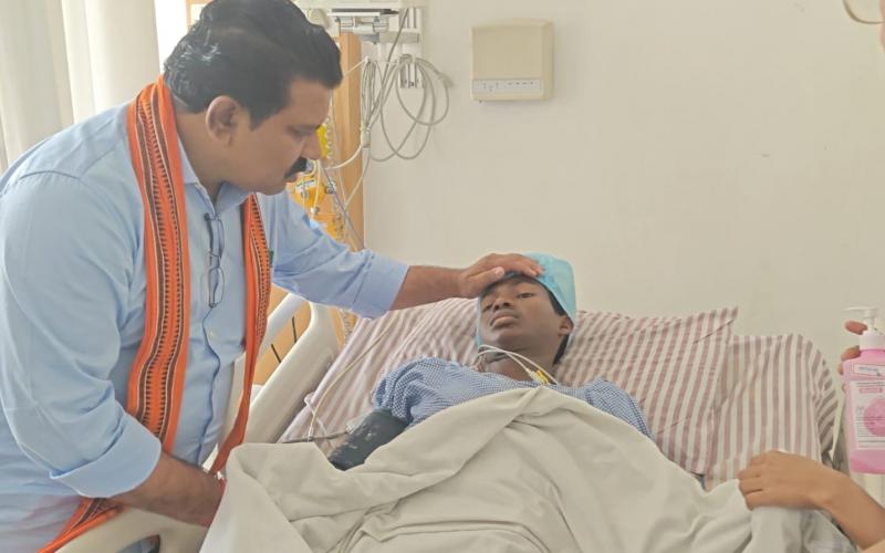 Guddu Mekam, the youth injured in the IED blast in Bijapur, Deputy Chief Minister Vijay Sharma, Chhattisgarh, Khabargali